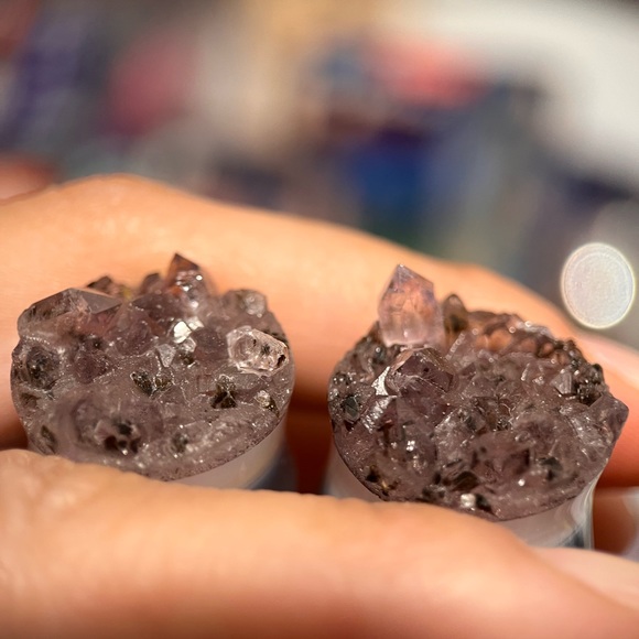 Oracle Rough Faced Amethyst Plugs in 19mm - Picture 7 of 10